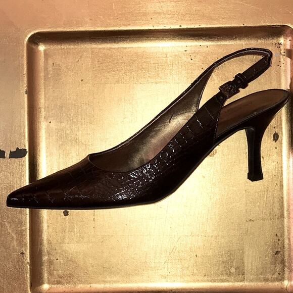 Anne Klein Brown Patent Animal Print Shoe. 7M - Picture 4 of 7